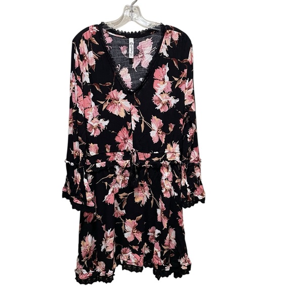 American Rag Dresses & Skirts - American Rag Floral Black Lace Trim Long Sleeve Dress Women’s Size XXL